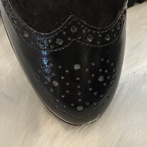 🇮🇹 Women’s wing tip wedge  Dress Shoes